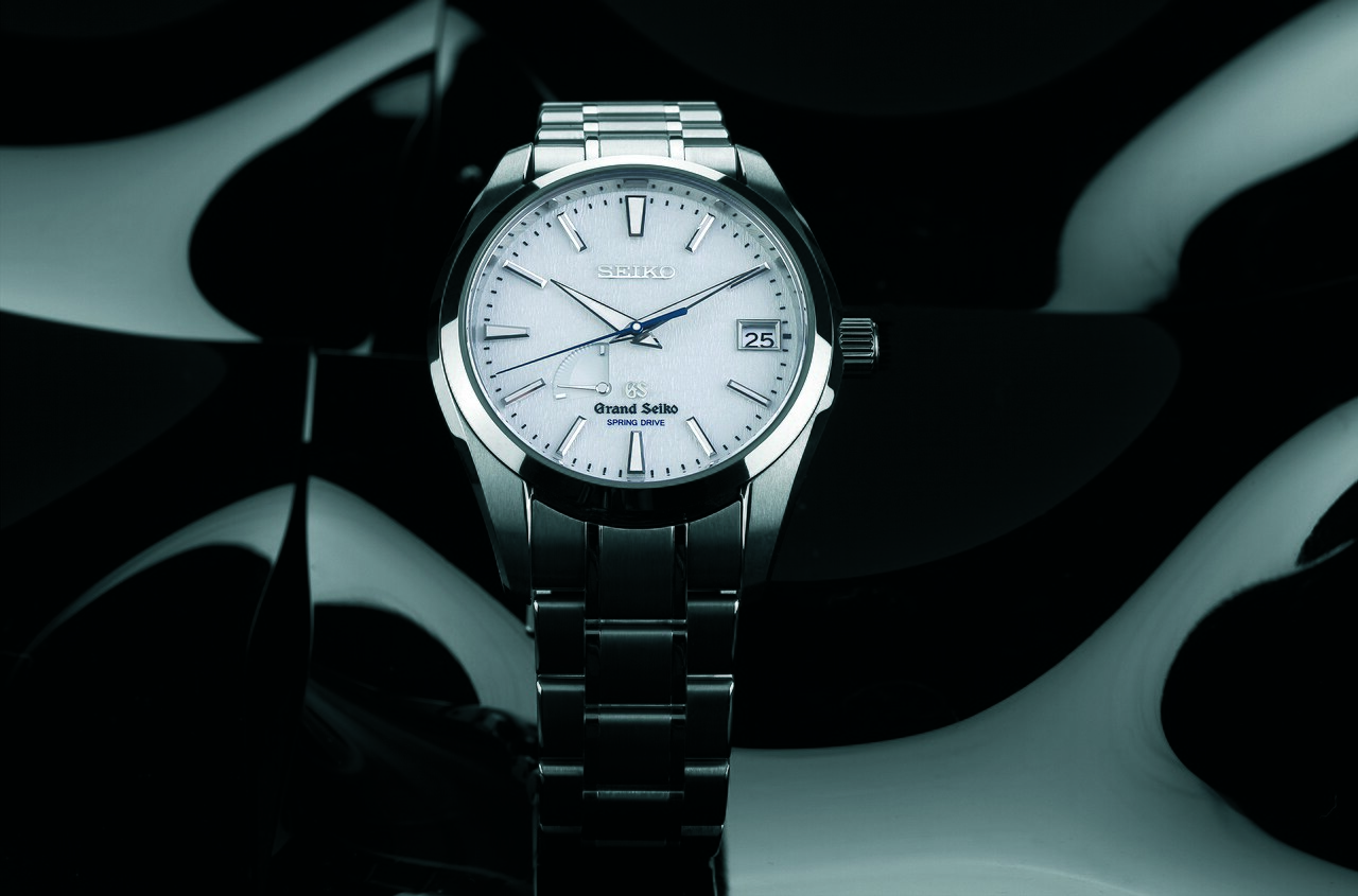 Grand Seiko SBGA011 wristwatch with a pale textured dial